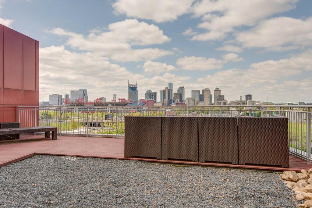 Luxe + Modern Johnny Cash Inspired Executive Condo Nashville Exterior photo