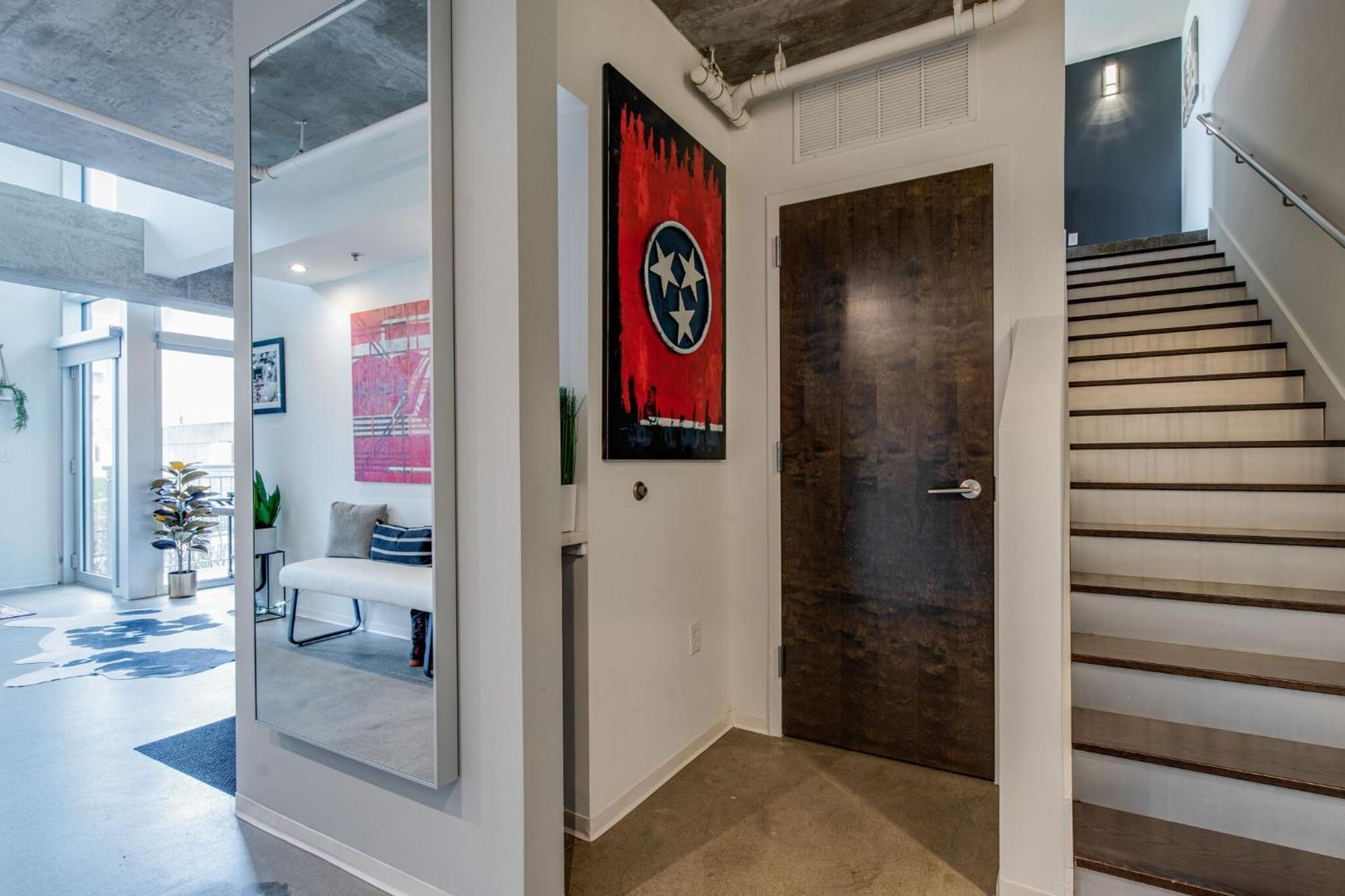 Luxe + Modern Johnny Cash Inspired Executive Condo Nashville Exterior photo